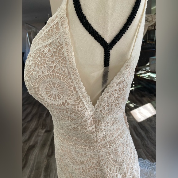 Geometric lace ivory or blush style 9SC878 dress size 8 - Picture 5 of 10